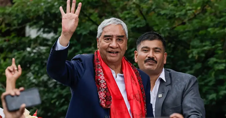 কাঠমান্ডুতে পৌঁছেছেন নেপালের সাবেক প্রধানমন্ত্রী শের বাহাদুর দেউবা
